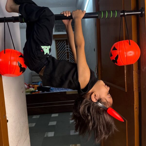 adjustable door frame pull up bar home gym chin up equipment with soft padded handles